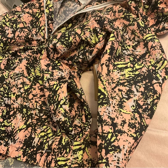 VOLCOM WIND IT UP JACKET - CLEARANCE small - Picture 11 of 14